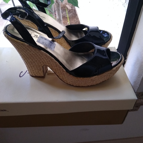 Miss Bisou Shoes - Picture 2 of 4